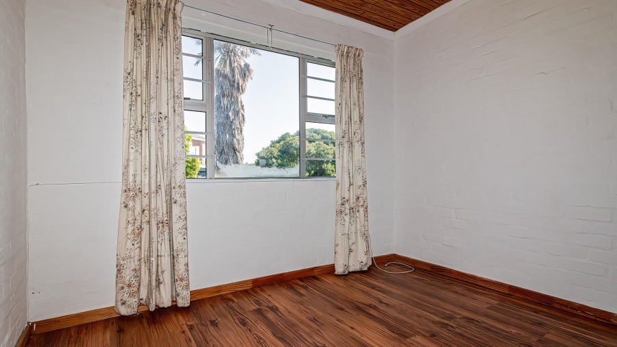 4 Bedroom Property for Sale in De Kelders Western Cape